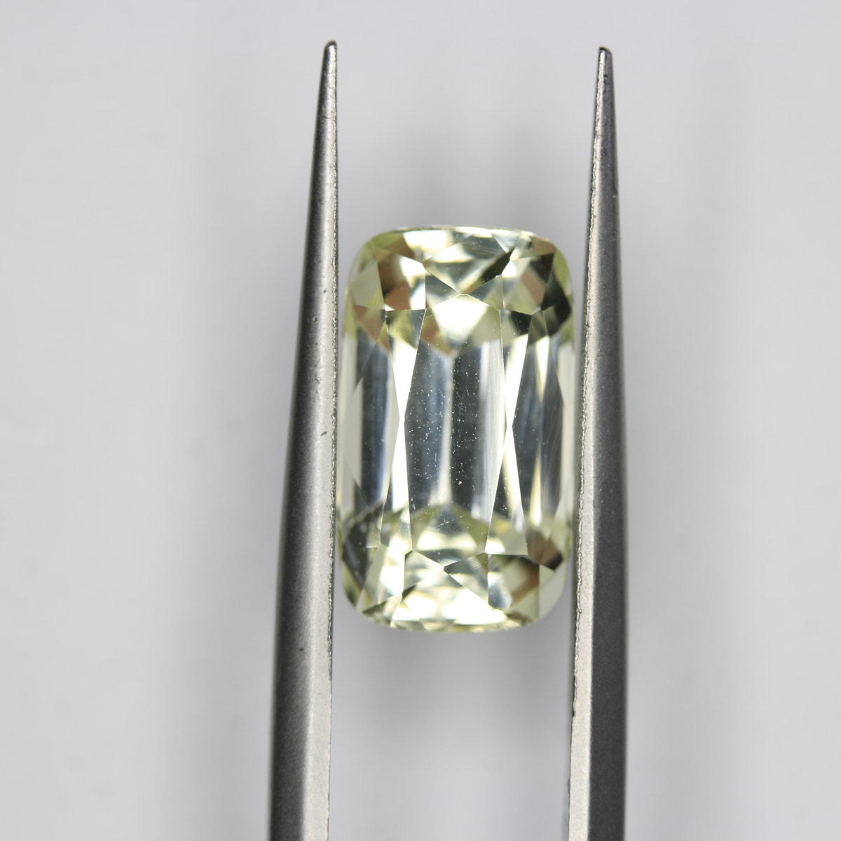 6.29ct Kunzite Green (Hiddenite) - alternate view 2