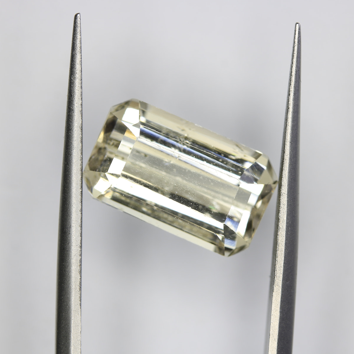 6.85ct Kunzite Green (Hiddenite)