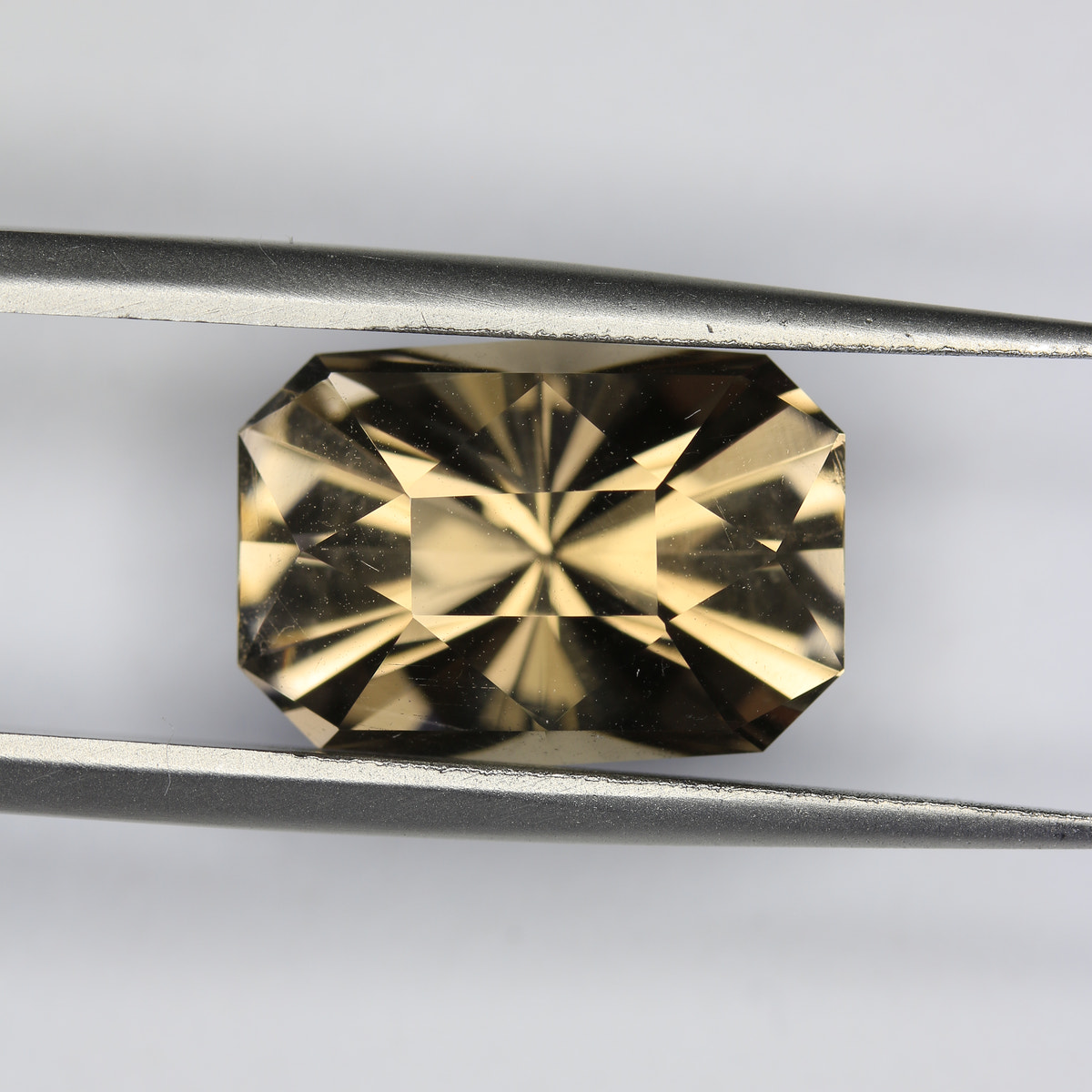 6.95ct Quartz Smoky - alternate view 2