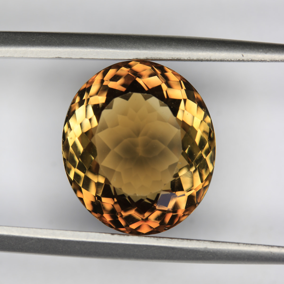 8.20ct Topaz Madeira - alternate view 2