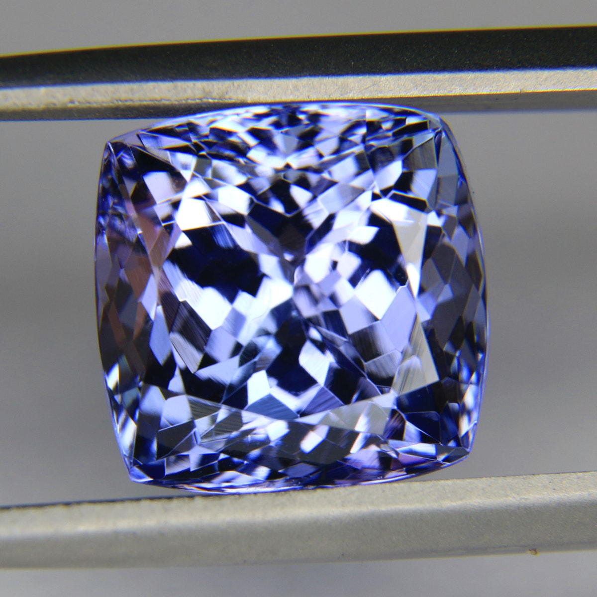 8.24ct Tanzanite
