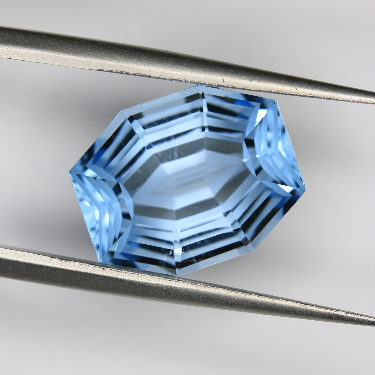 9.86ct Topaz Swiss blue - alternate view 2