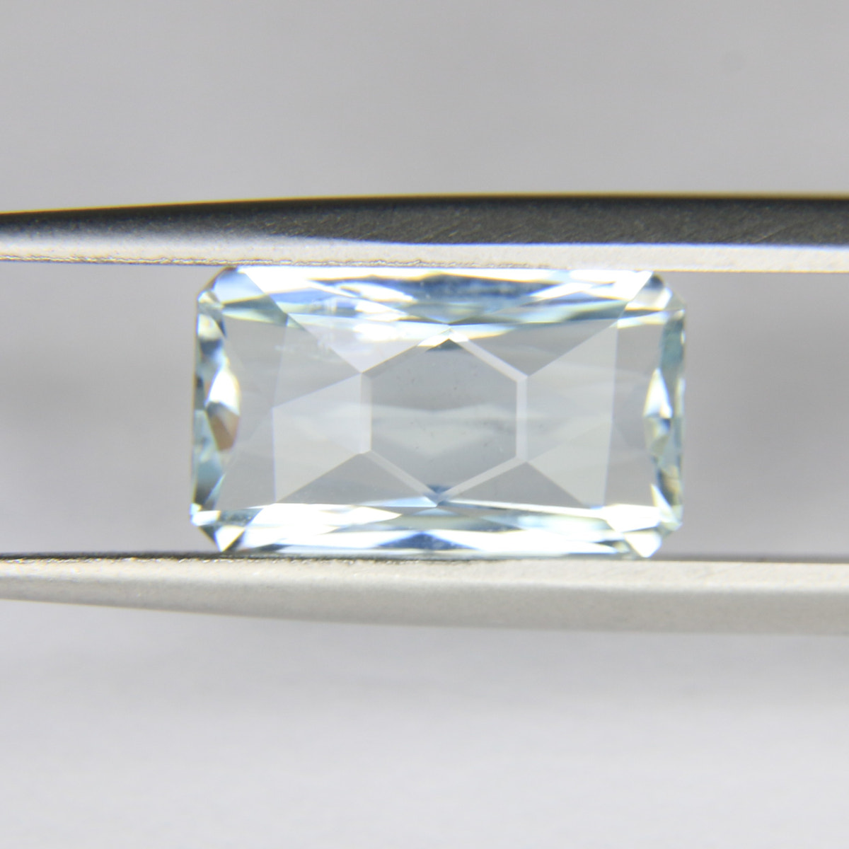 3.84ct Aquamarine