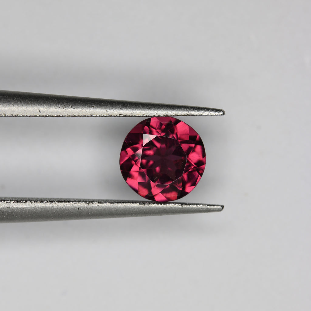 Garnet gemstone - Gar 0135 - Photo 02 [RTG-GAR-0133-0135-REPLACEMENT-V1 FA56E03C55F7B072]