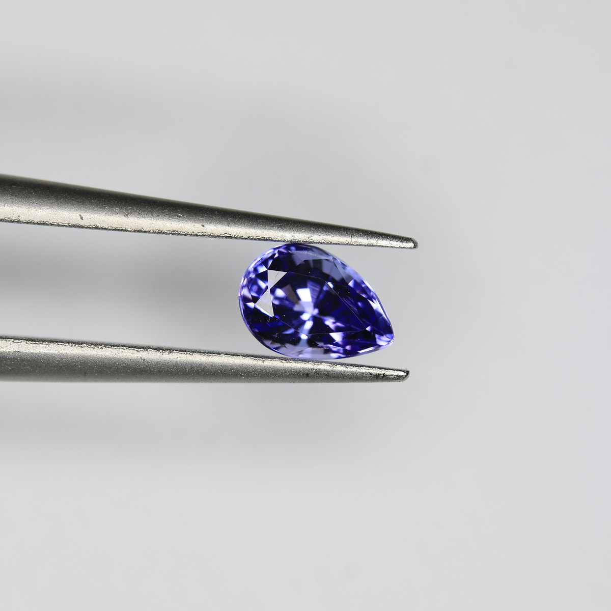Tanzanite gemstone - Tan 0010 cer - Photo 02 [RTG-TAN-0010-CER-0011-REPLACEMENT-V1 C2461DDD411205E4]