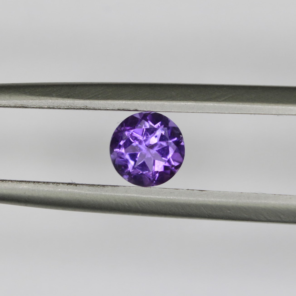0.5ct faceted Amethyst gemstone