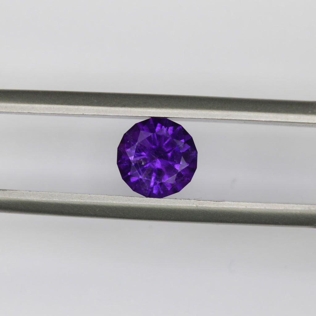0.89ct faceted Amethyst gemstone - alternate view 2