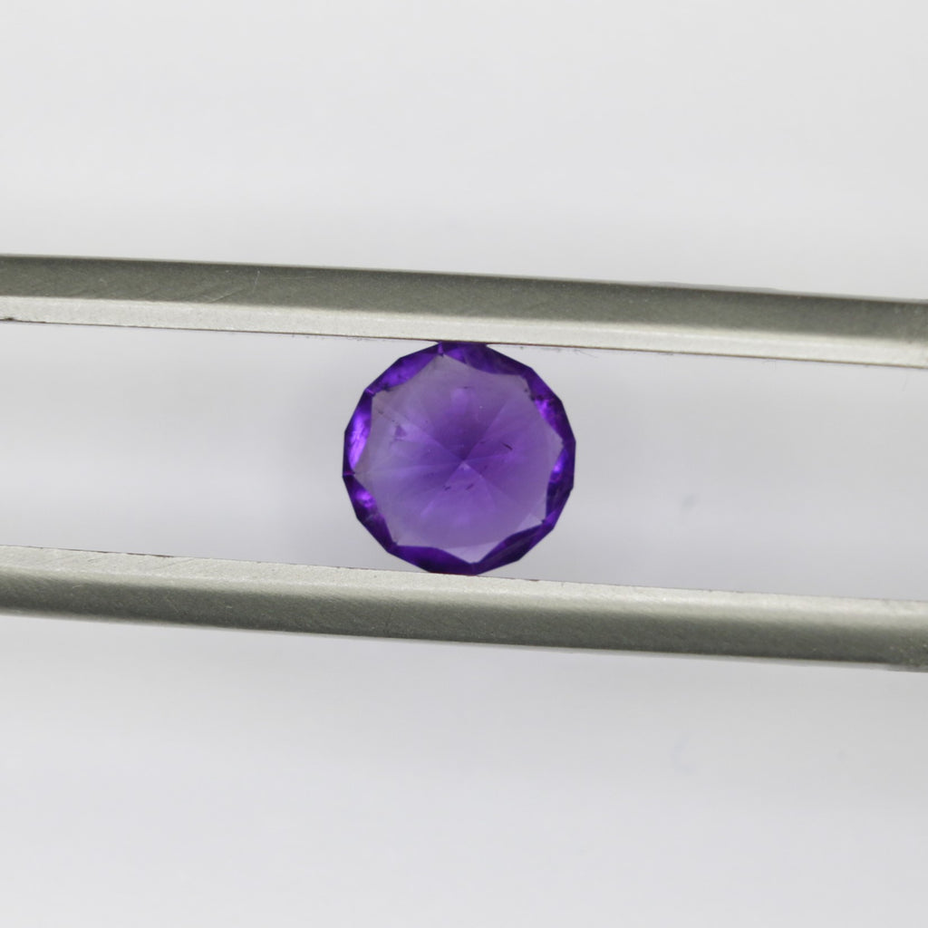 0.89ct faceted Amethyst gemstone - alternate view 4