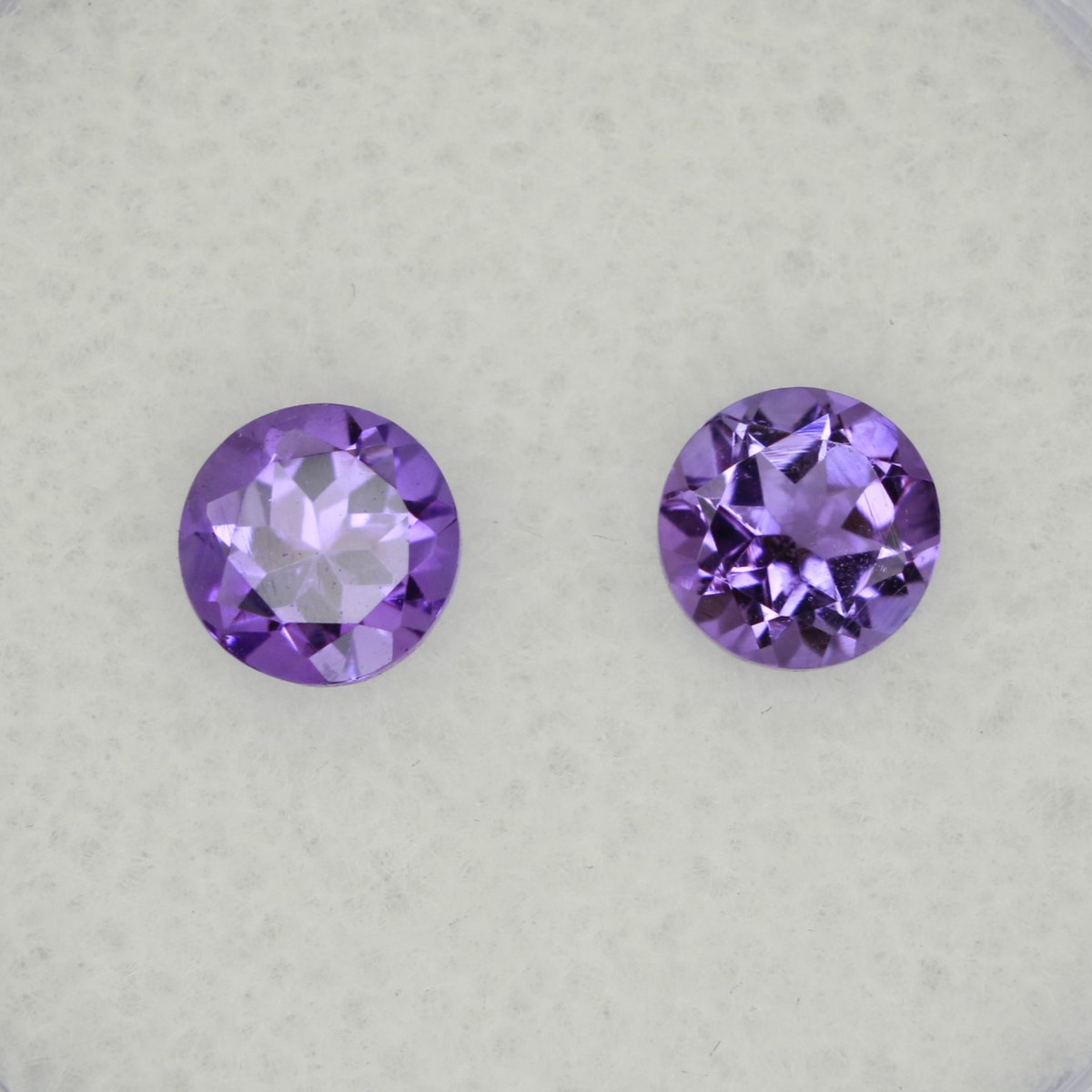 0.98ct faceted Amethyst gemstone - alternate view 2