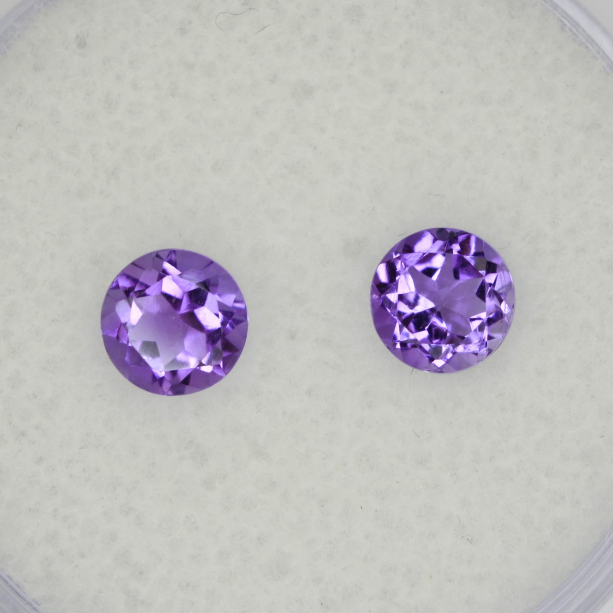 1.01ct faceted Amethyst gemstone - alternate view 2