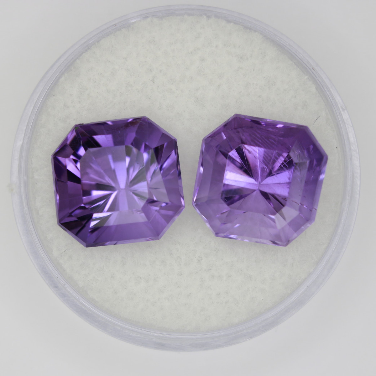 10.43ct faceted Amethyst gemstone - alternate view 3