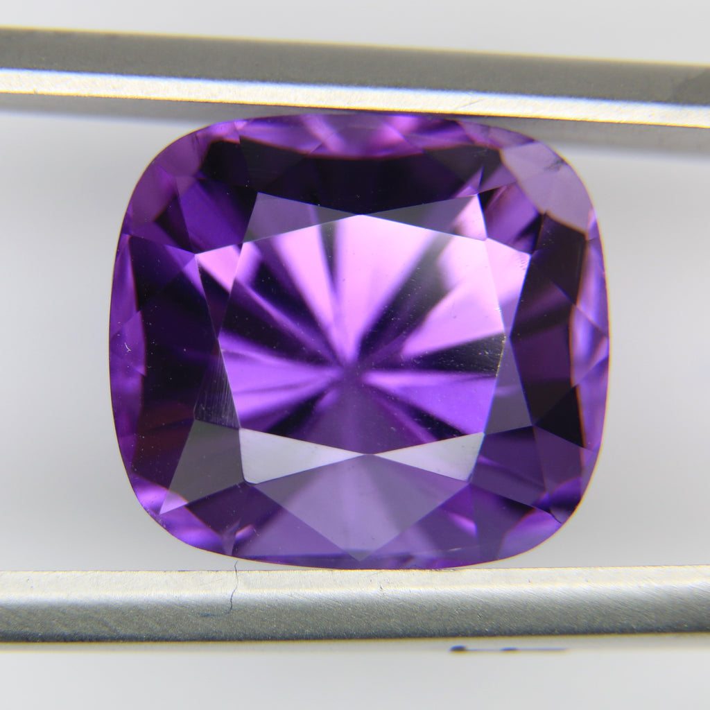 10ct faceted Amethyst gemstone - alternate view 3