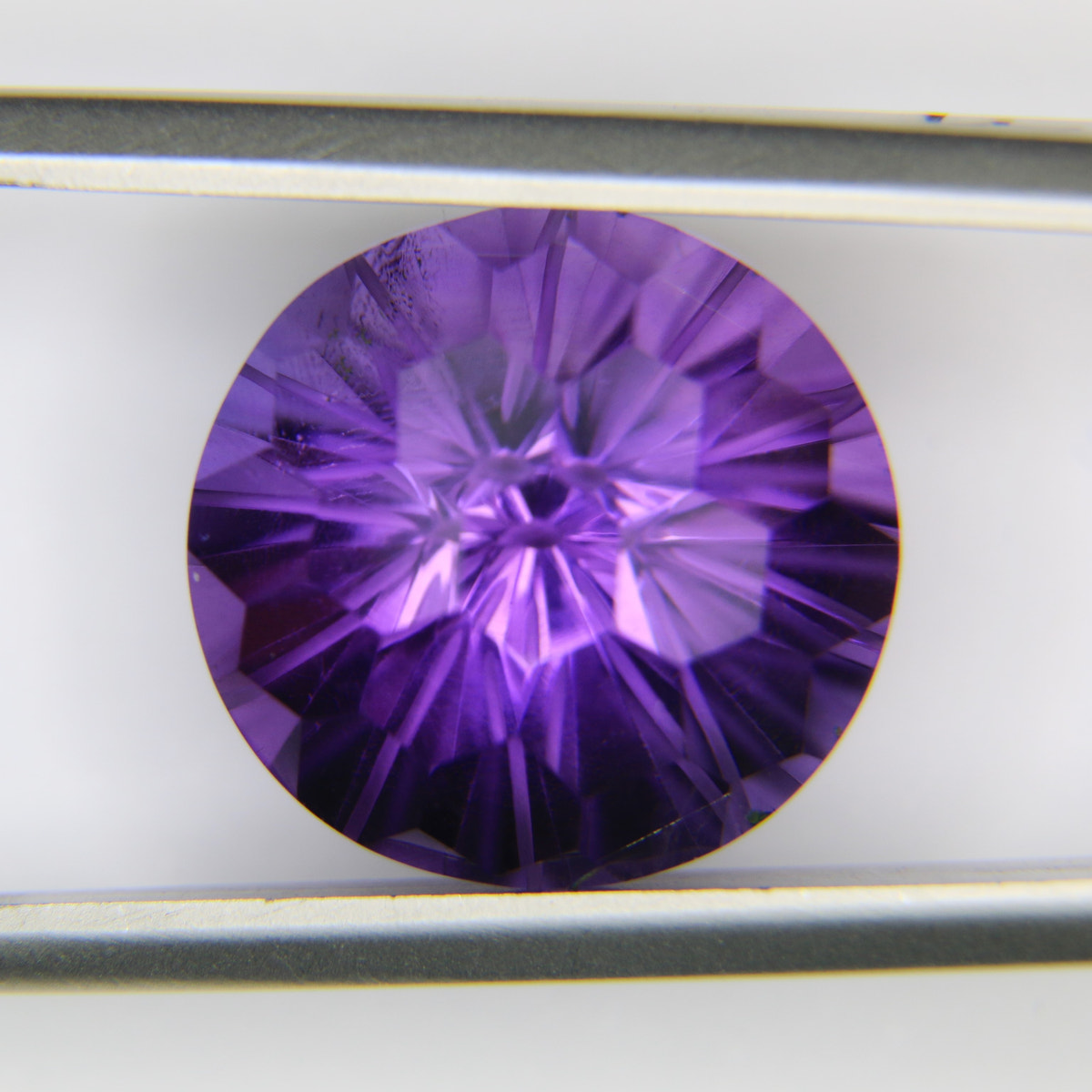 11ct faceted Amethyst gemstone - alternate view 3