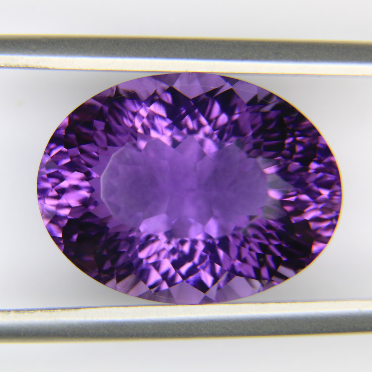 12.6ct faceted Amethyst gemstone - alternate view 2