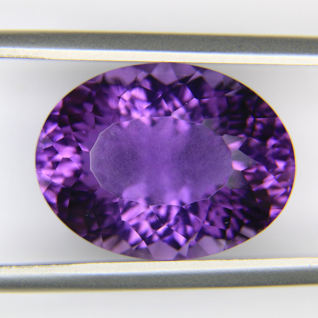 12.6ct faceted Amethyst gemstone - alternate view 3