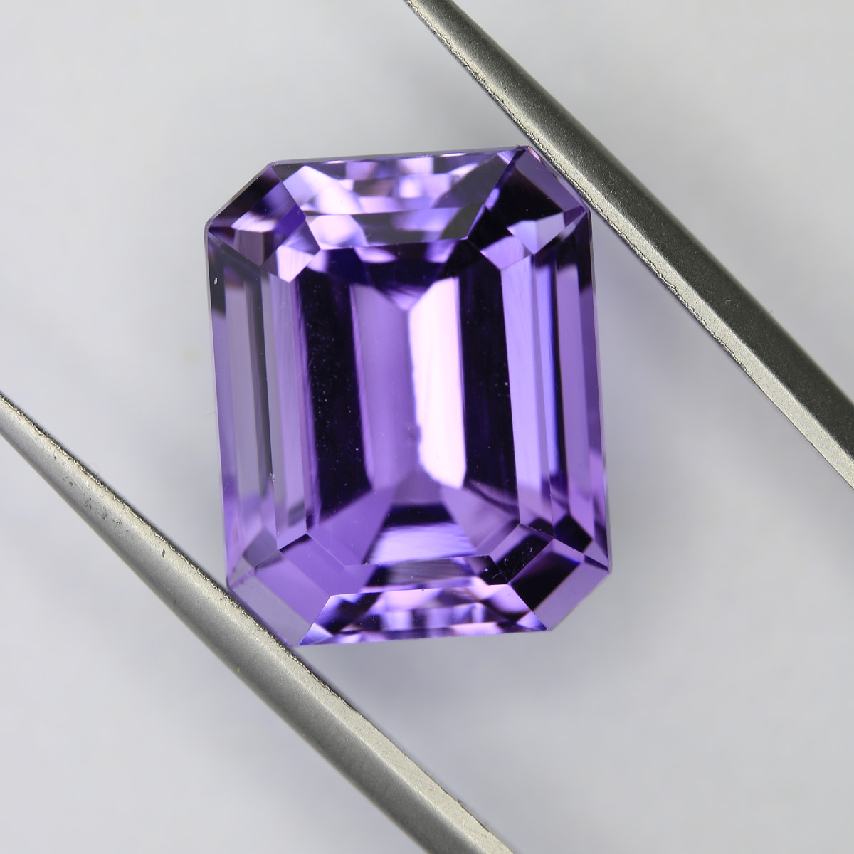 13.38ct faceted Amethyst gemstone - alternate view 2