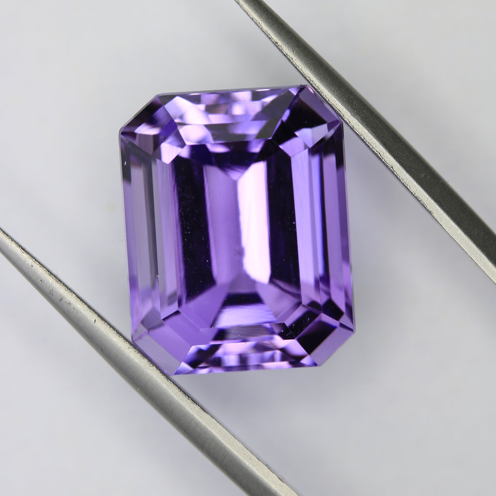 13.38ct faceted Amethyst gemstone - alternate view 2