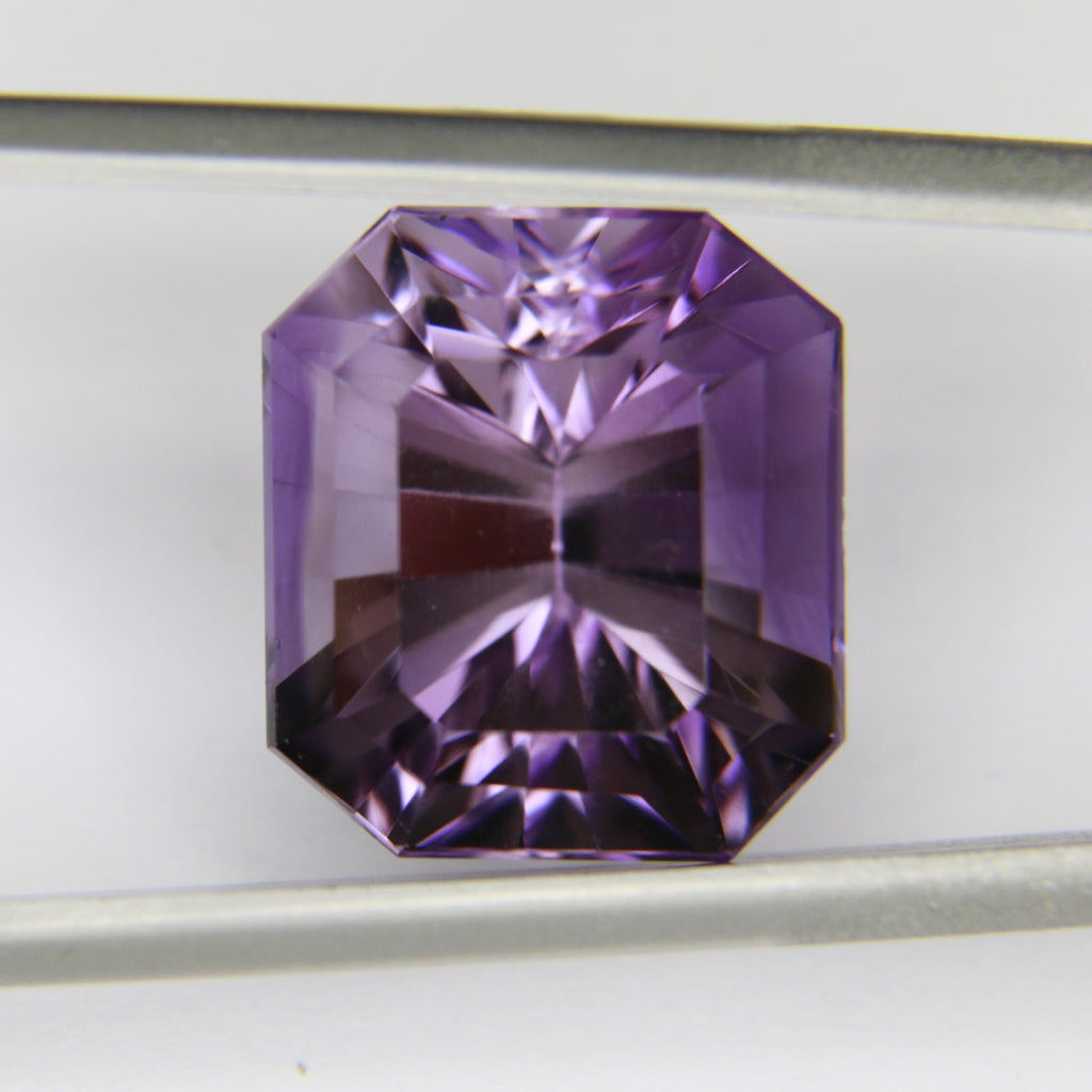 13.8ct faceted Amethyst gemstone
