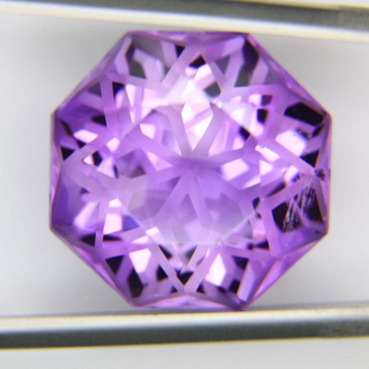 17.71ct faceted Amethyst gemstone - alternate view 2