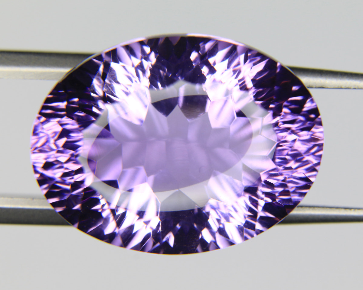 19.53ct faceted Amethyst gemstone - alternate view 3