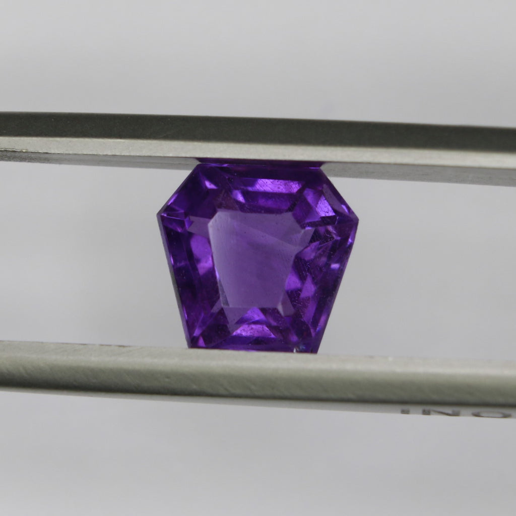 2.37ct faceted Amethyst gemstone - alternate view 2