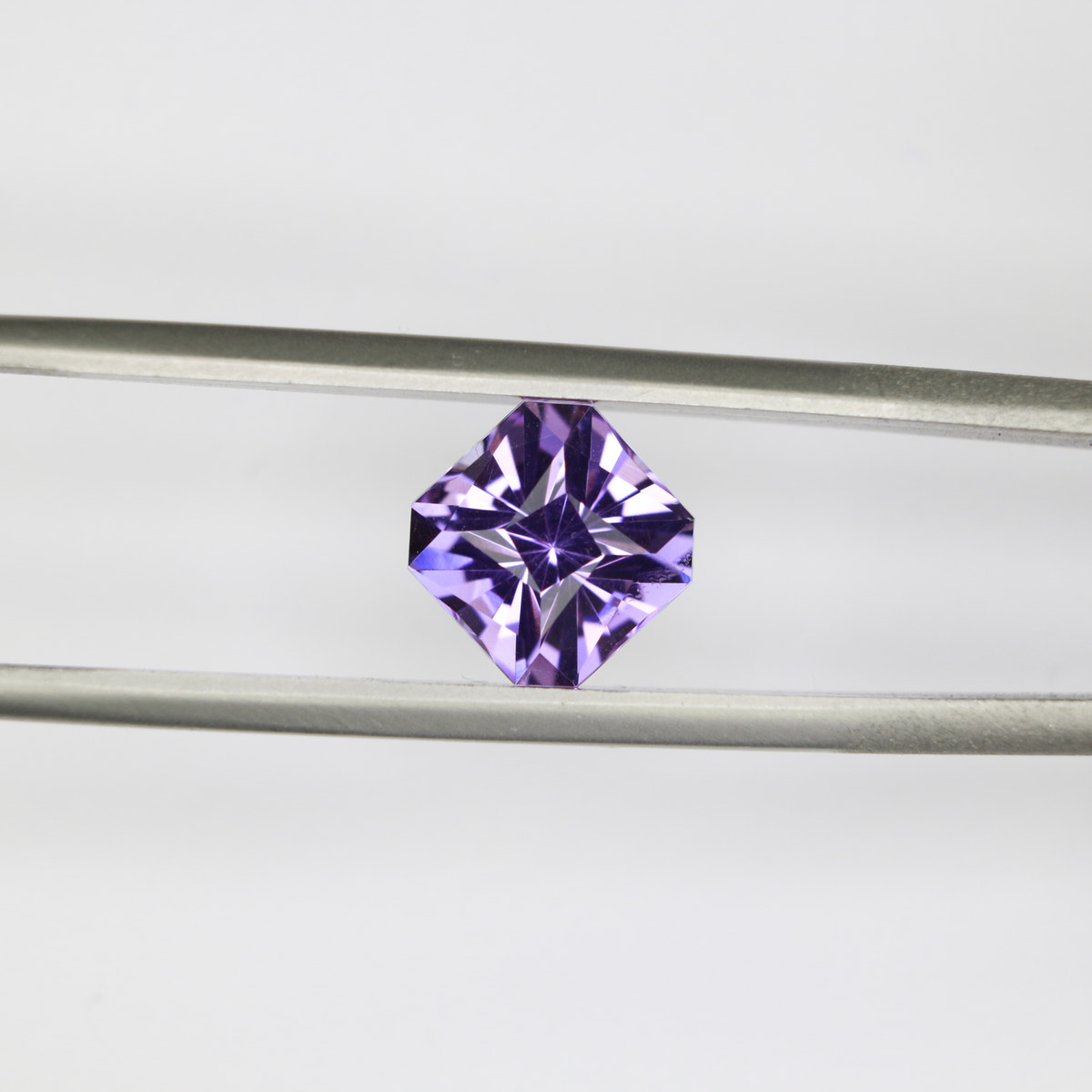 2.39ct faceted Amethyst gemstone - alternate view 3