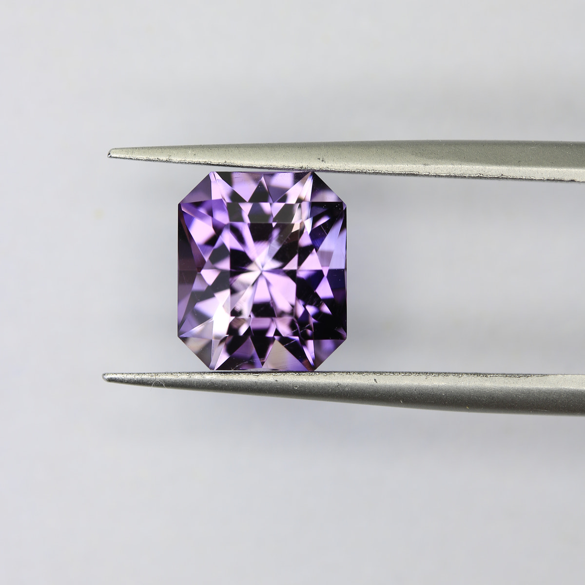 2.80ct faceted Amethyst gemstone