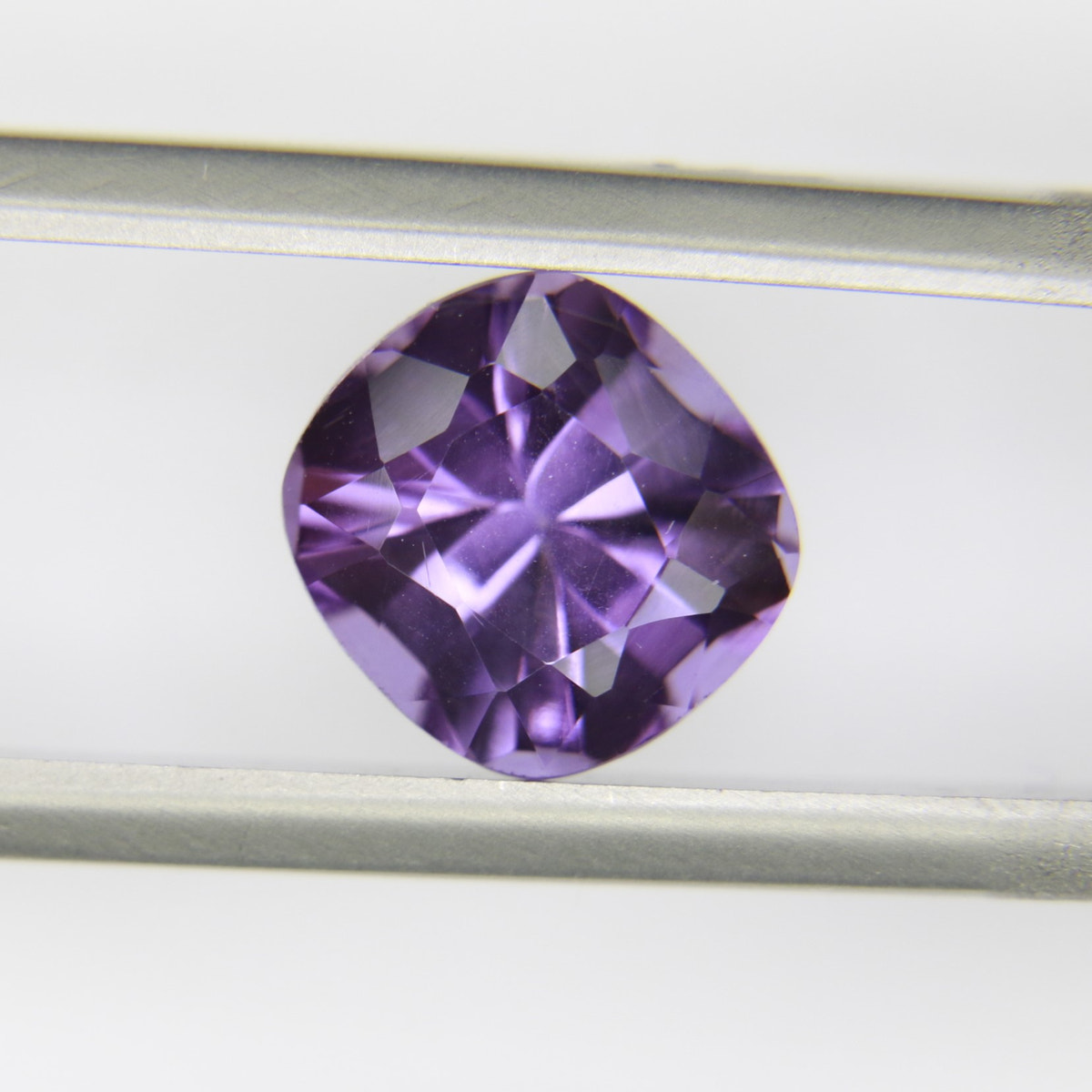 2.93ct faceted Amethyst gemstone