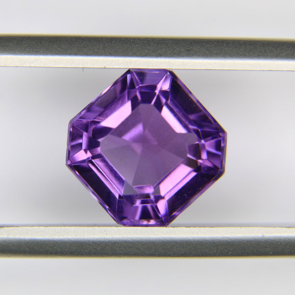 2.95ct faceted Amethyst gemstone - alternate view 3