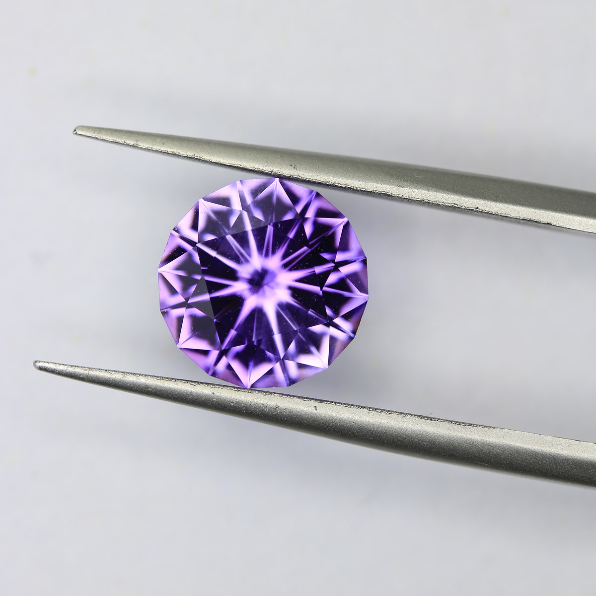 2.95ct faceted Amethyst gemstone