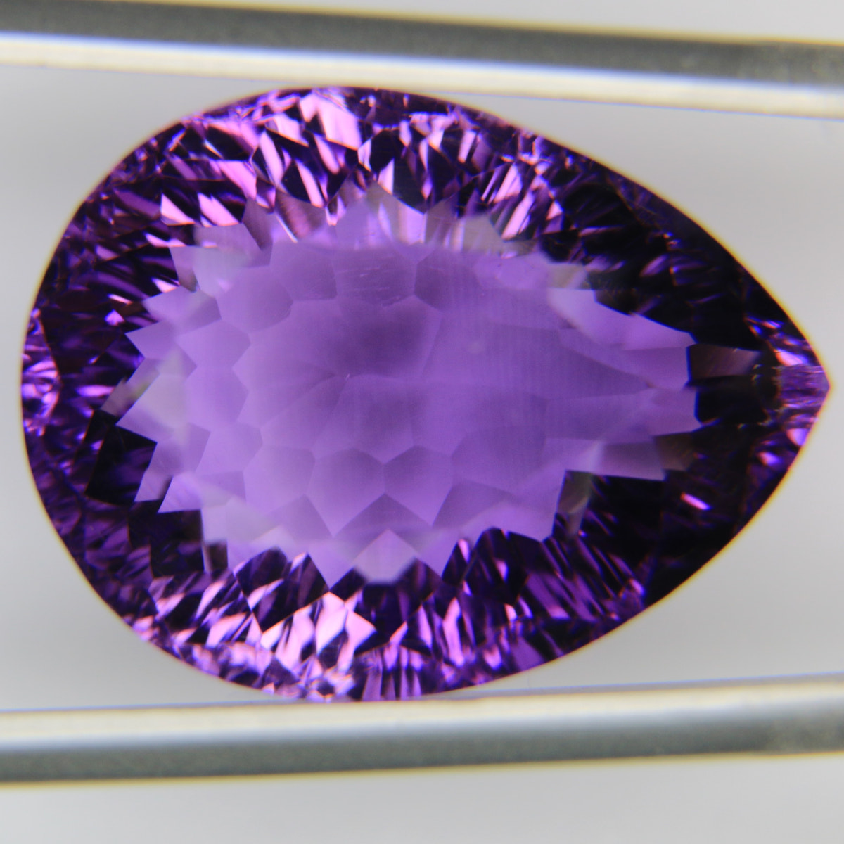 21.26ct faceted Amethyst gemstone - alternate view 2