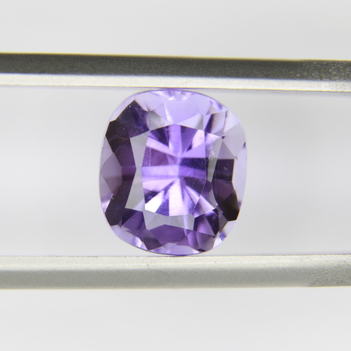 3.44ct faceted Amethyst gemstone - alternate view 3