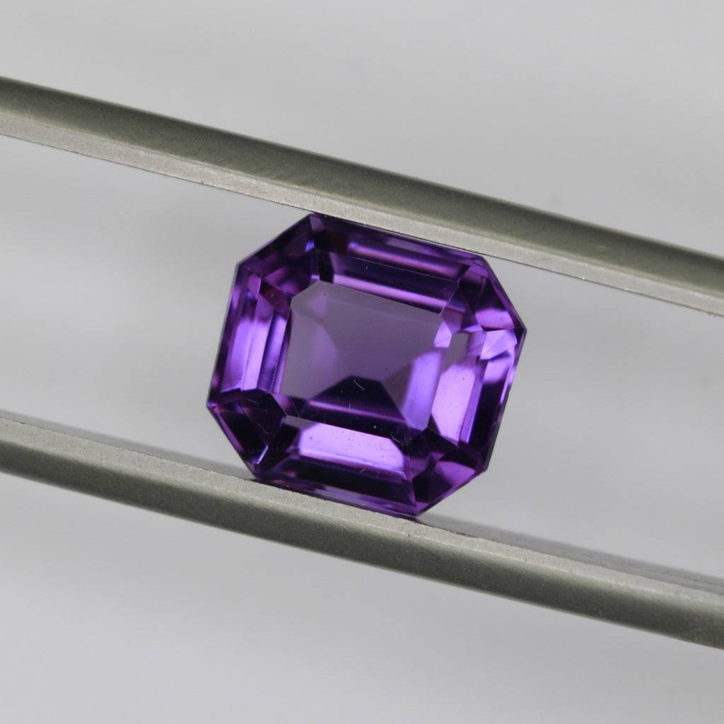 3.78ct faceted Amethyst gemstone - alternate view 2