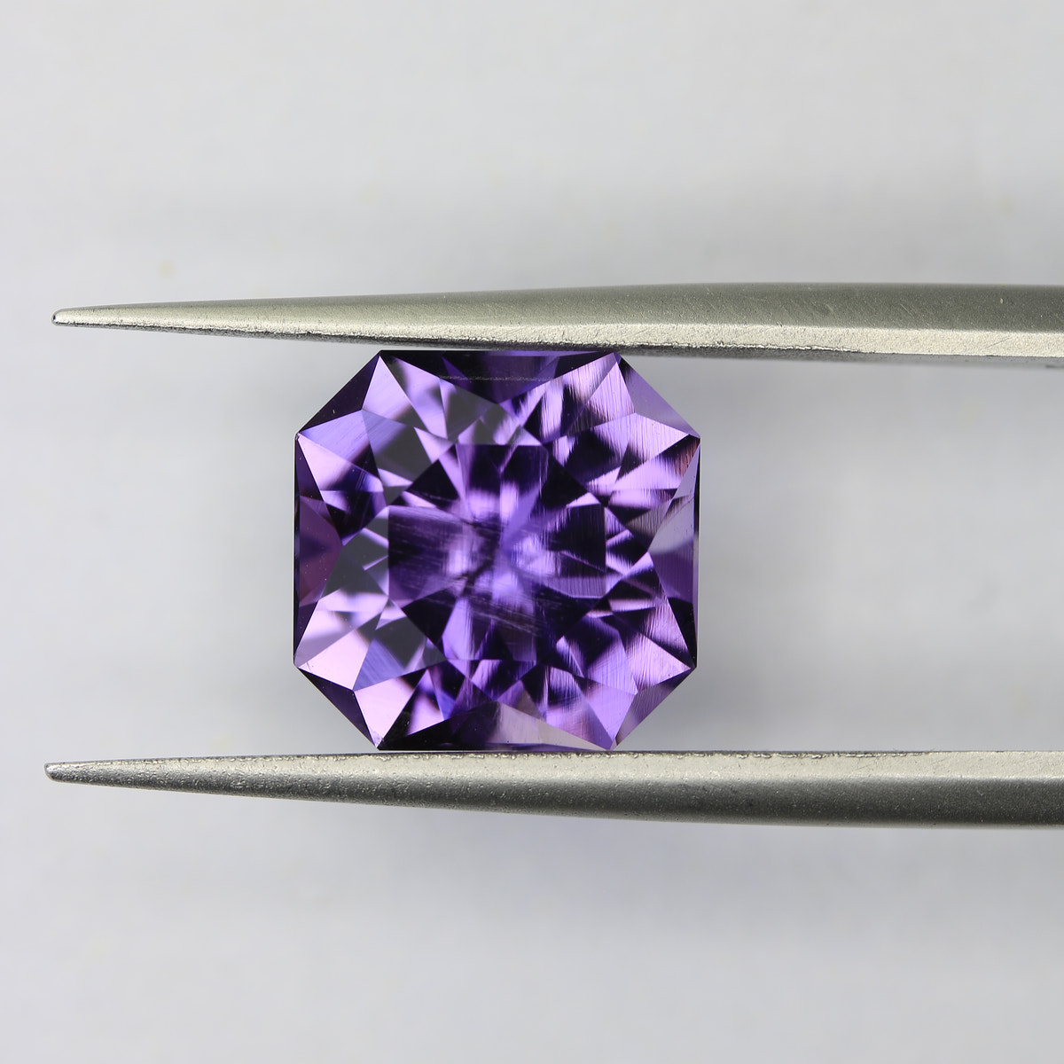 4.00ct faceted Amethyst gemstone