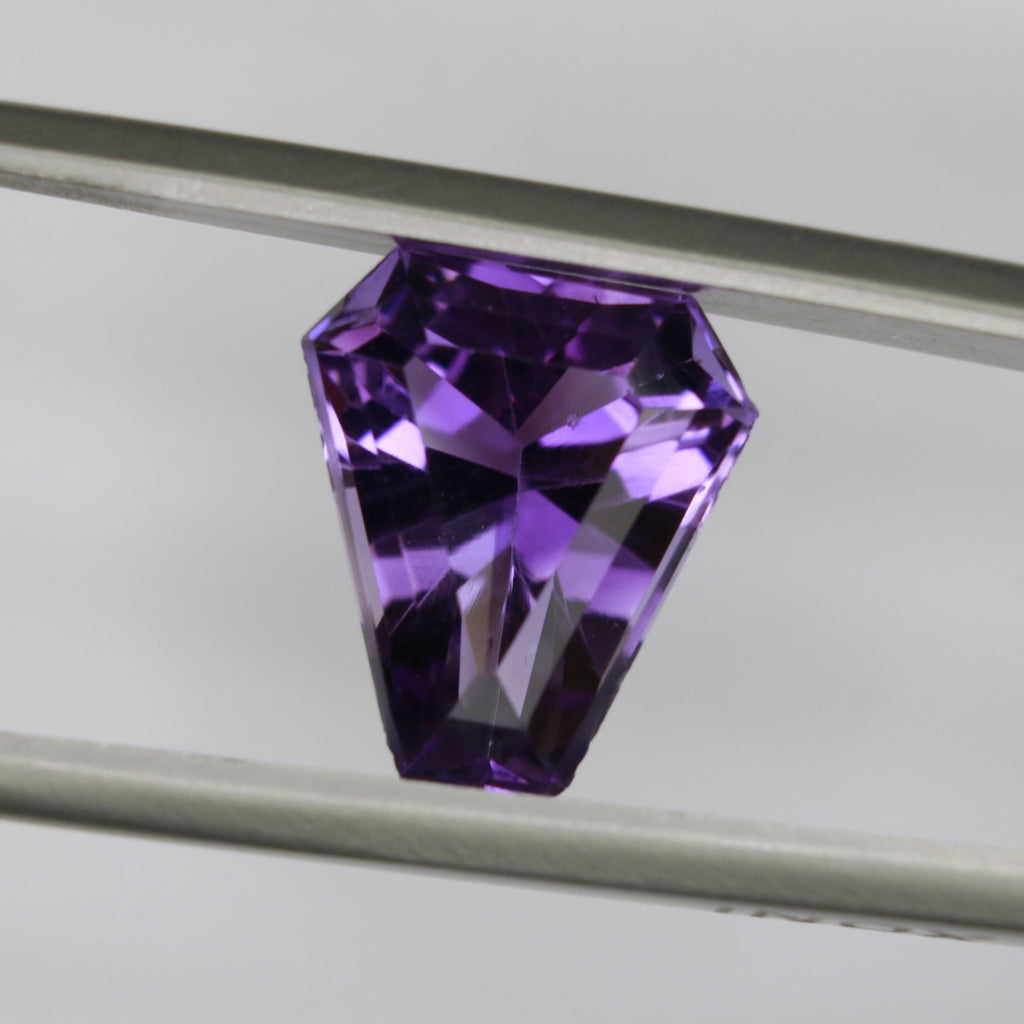 4.15ct faceted Amethyst gemstone - alternate view 2