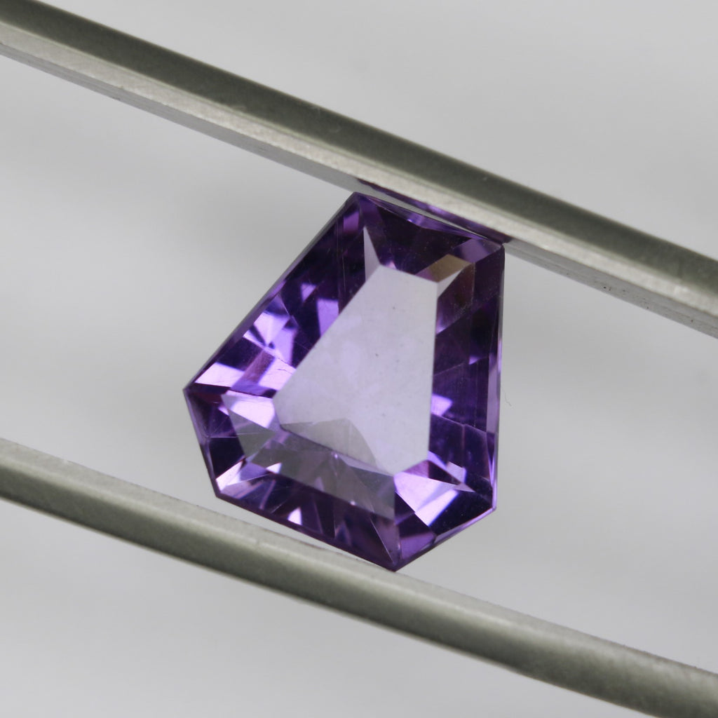 4.31ct faceted Amethyst gemstone - alternate view 2
