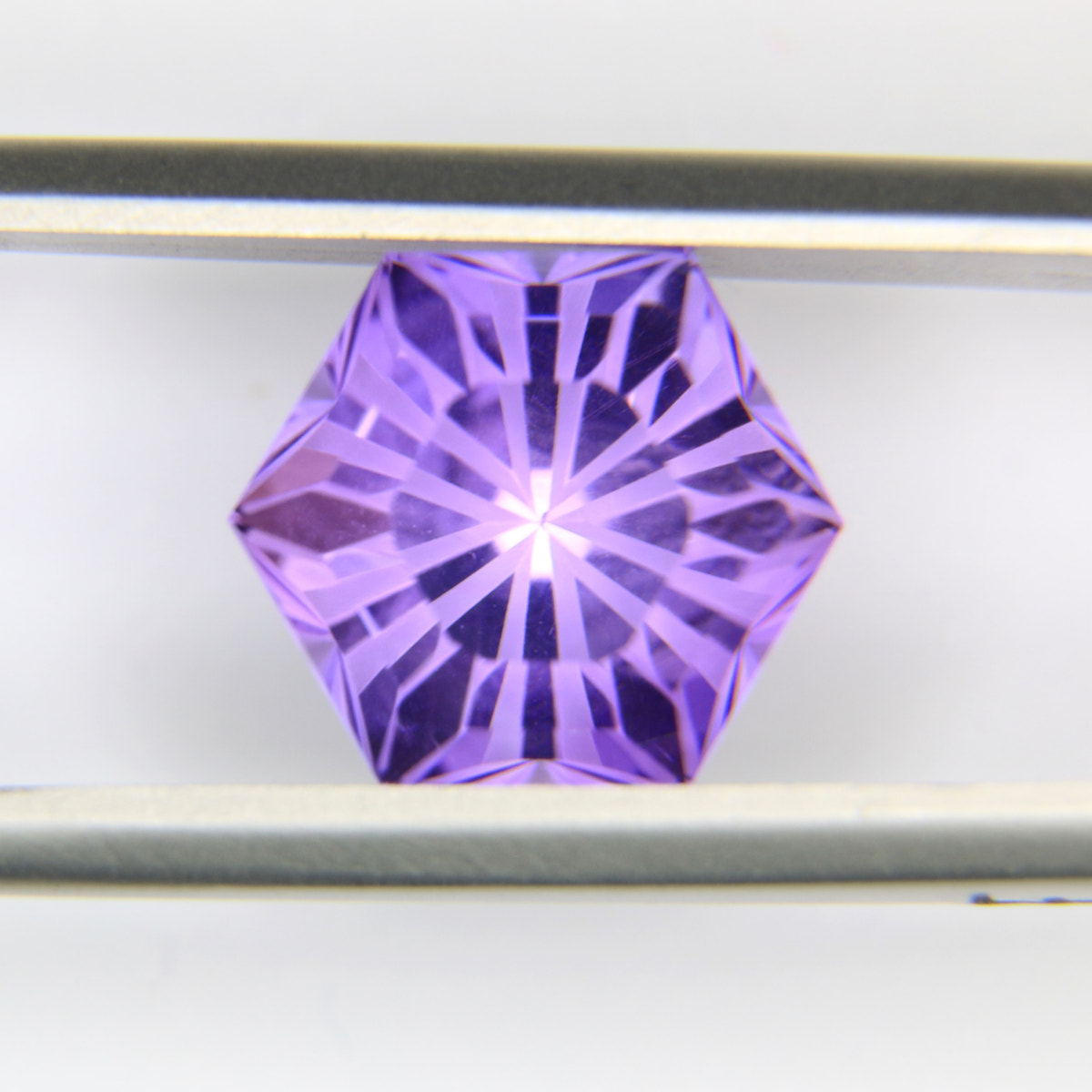 4.34ct faceted Amethyst gemstone - alternate view 2