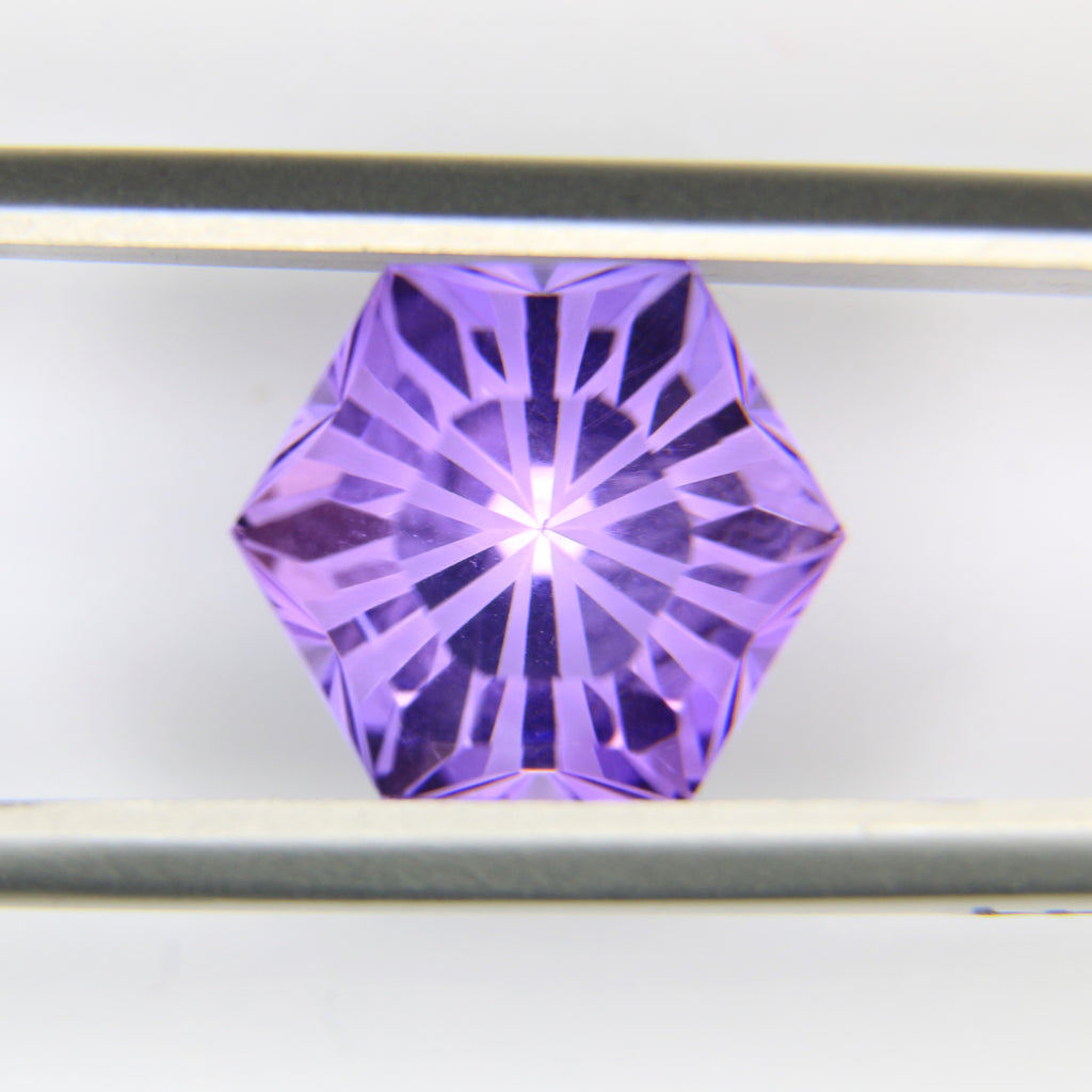 4.34ct faceted Amethyst gemstone - alternate view 3