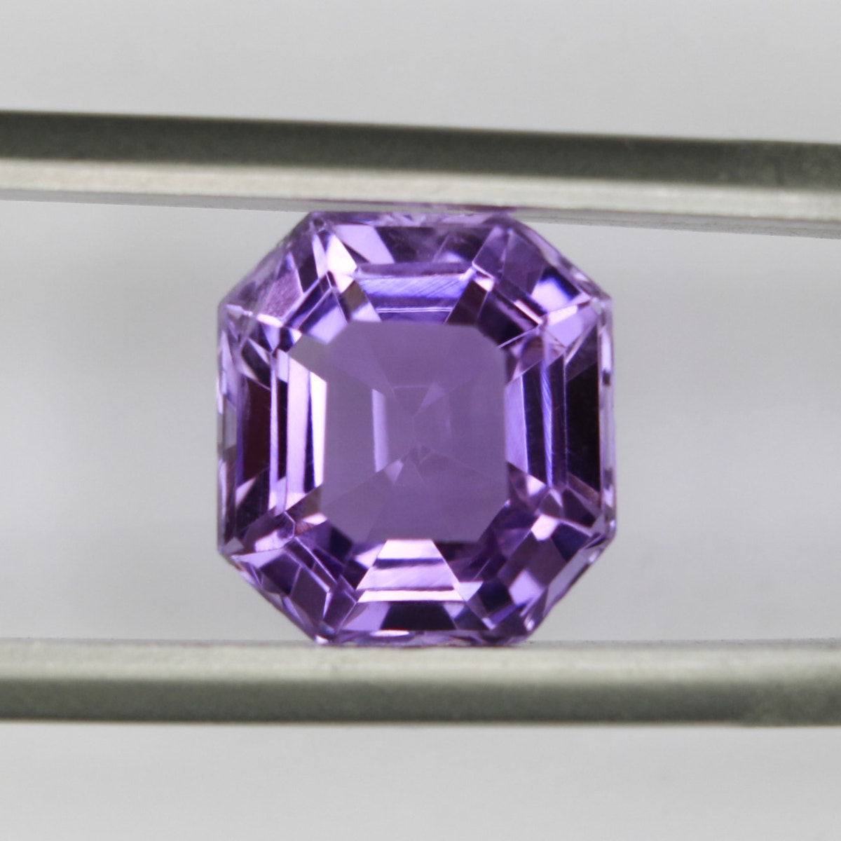 4.5ct faceted Amethyst gemstone