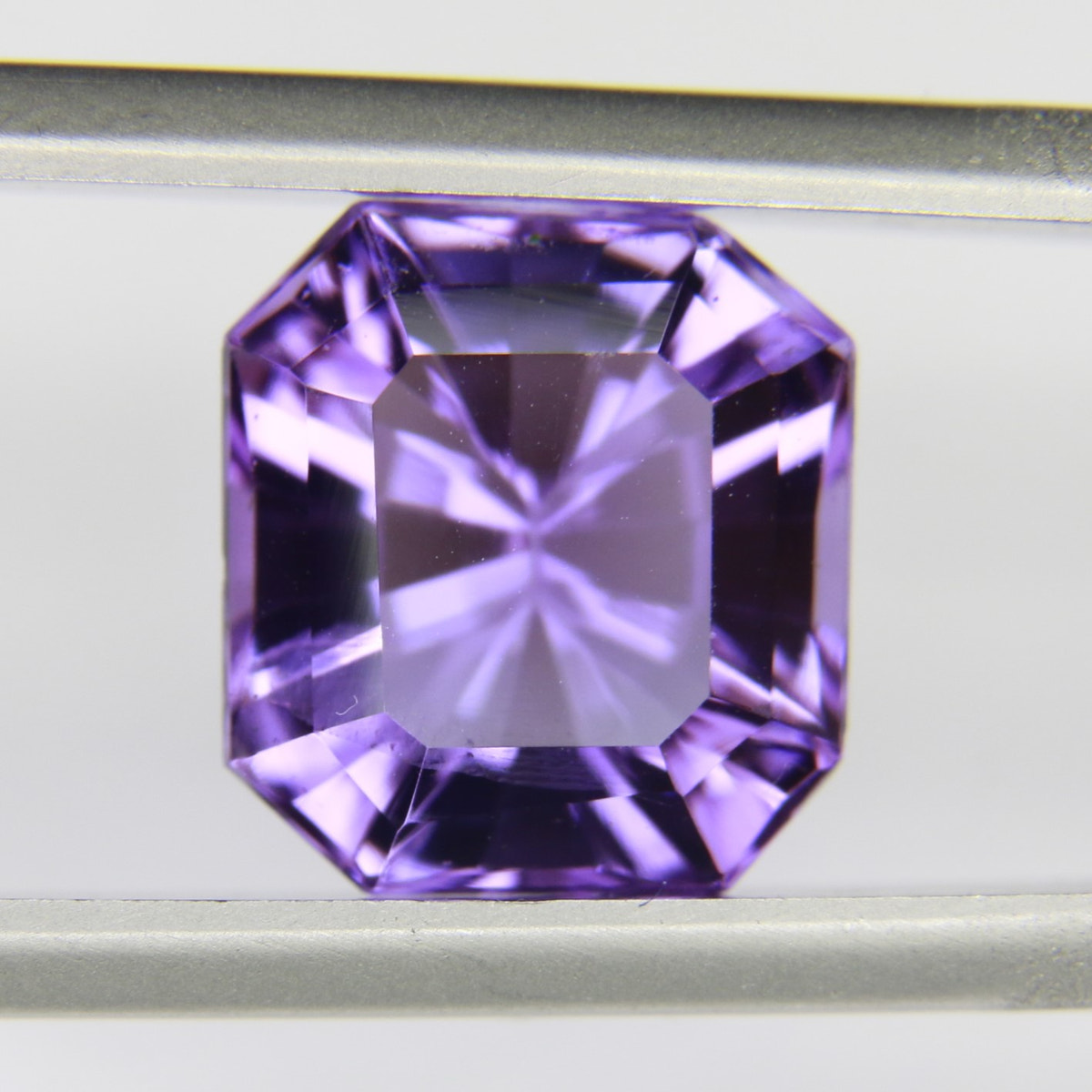 4.64ct faceted Amethyst gemstone - alternate view 2