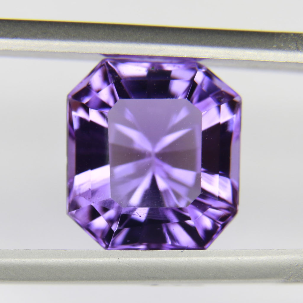 4.64ct faceted Amethyst gemstone - alternate view 3