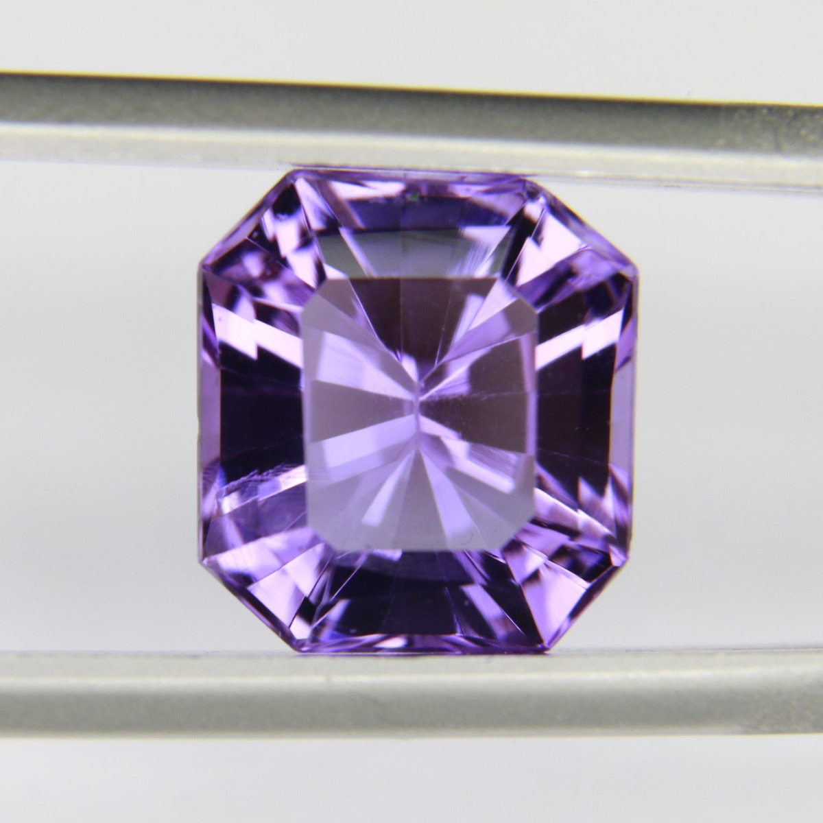 4.64ct faceted Amethyst gemstone