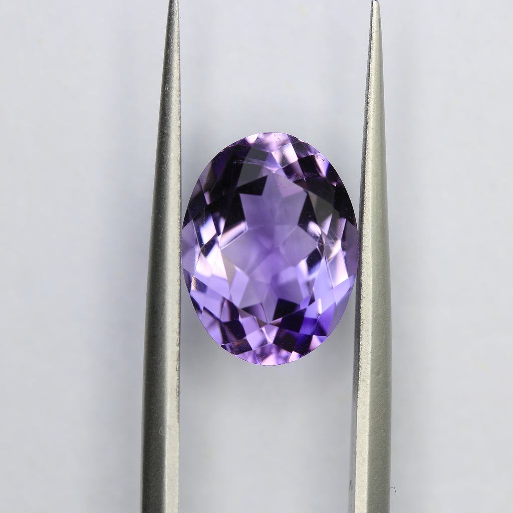 4.65ct faceted Amethyst gemstone - alternate view 2