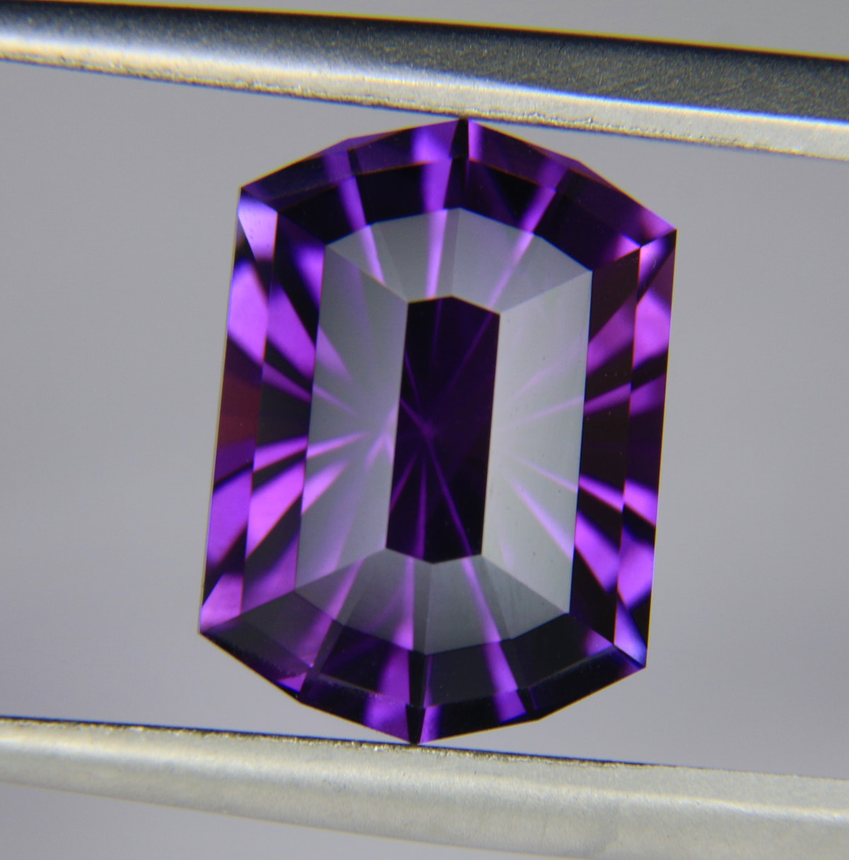 4.69ct faceted Amethyst gemstone