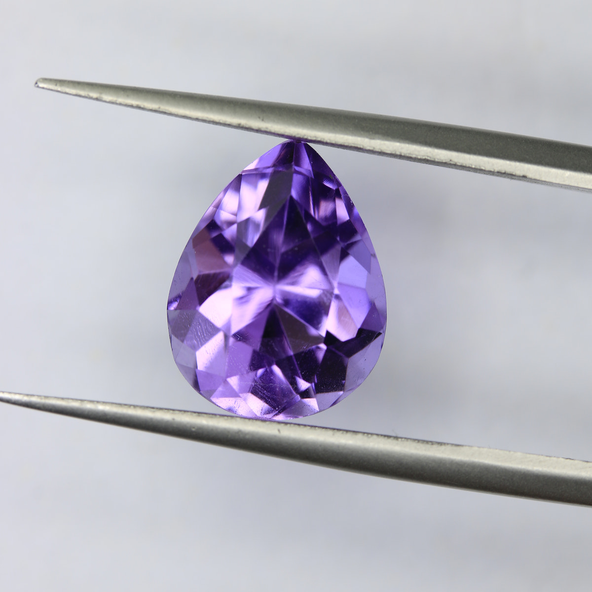 4.96ct faceted Amethyst gemstone - alternate view 2