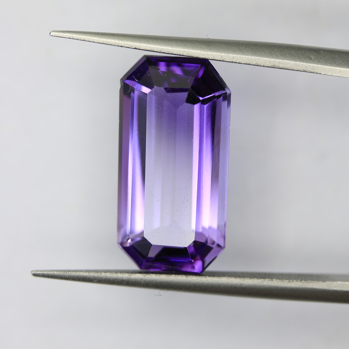 5.28ct faceted Amethyst gemstone