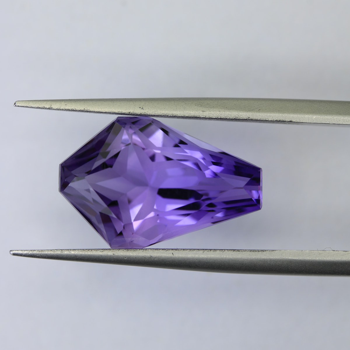 5.90ct faceted Amethyst gemstone