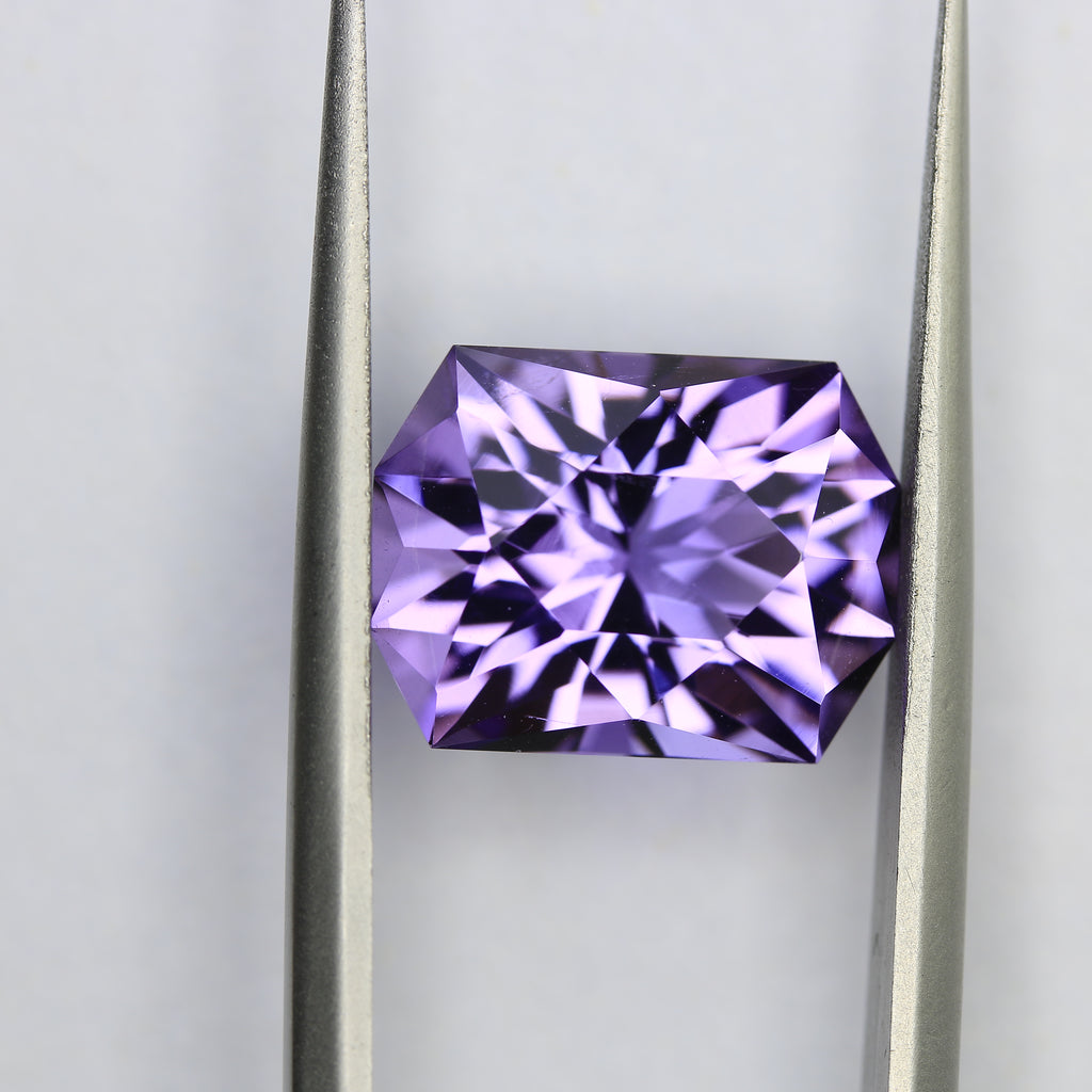 6.1ct faceted Amethyst gemstone - alternate view 2