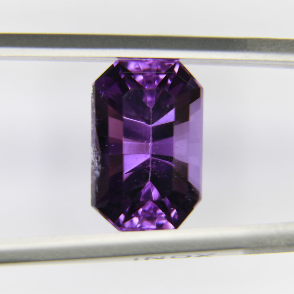6.30ct faceted Amethyst gemstone - alternate view 2