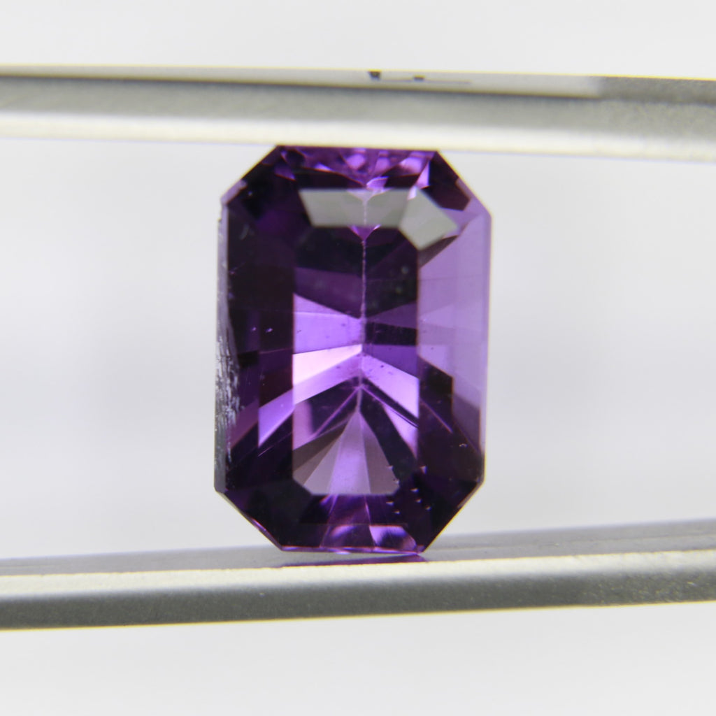 6.30ct faceted Amethyst gemstone - alternate view 3